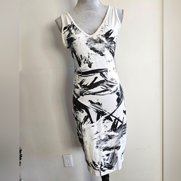 ISABEL DE PEDRO Palm Bodycon Dress - Picture 2 of 11